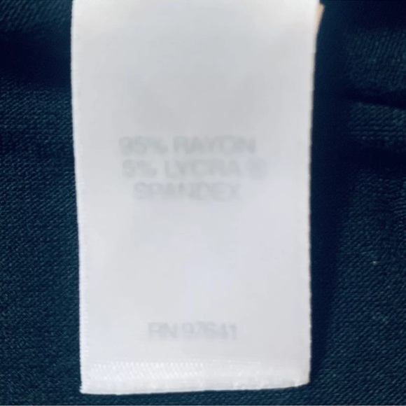 J. Jill Wearever Womens Petite MP Tunic Top Black Daisy Pintuck Stretch Keyhole - Picture 6 of 12